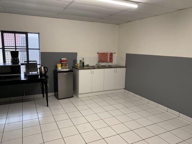 To Let Commercial Property for Rent in Paarden Eiland Western Cape